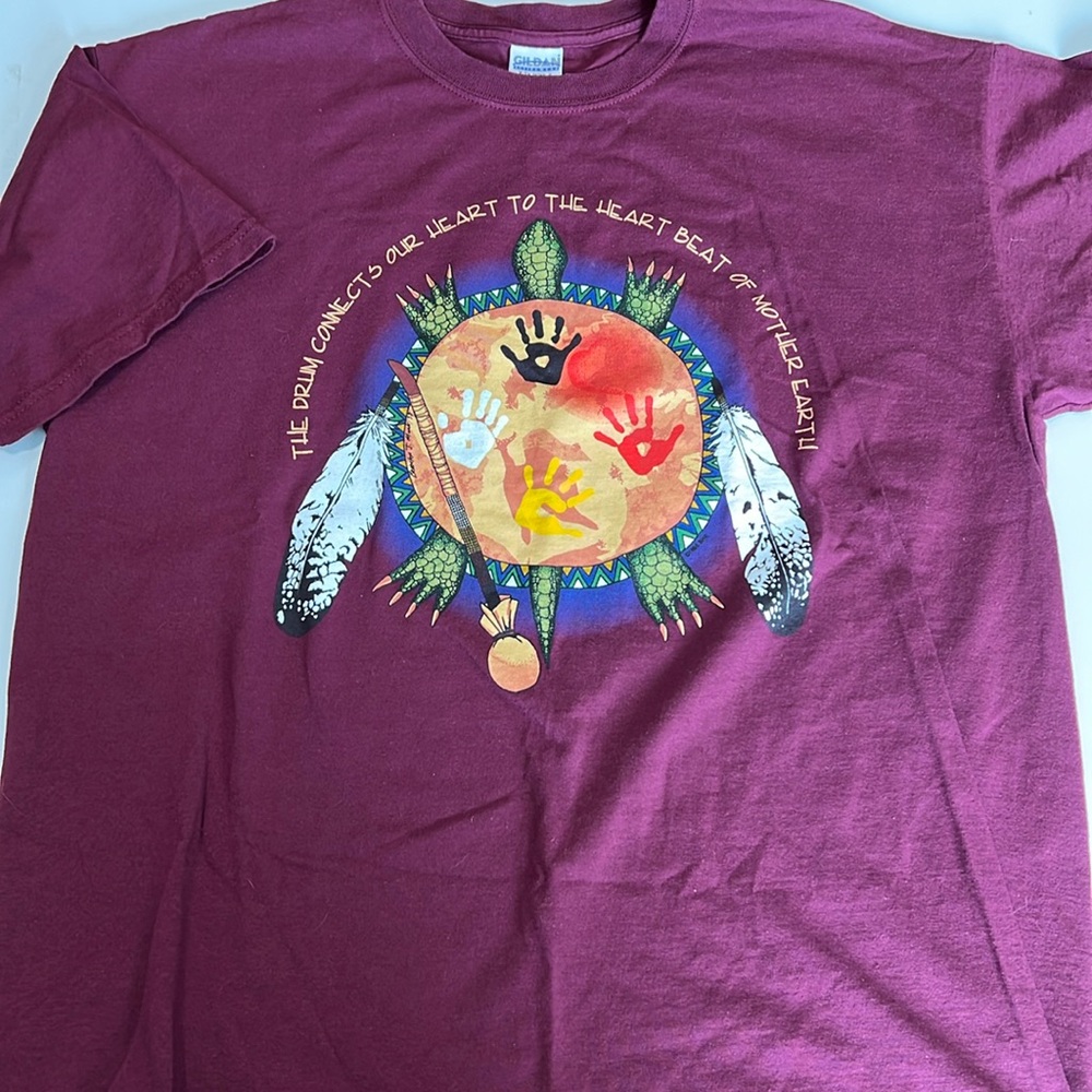 Lakota Designs - xl, maroon poetry tshirt, Native American